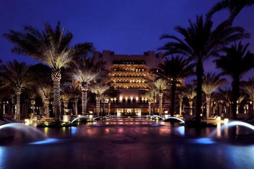 Al Bustan Palace, A Ritz-carlton Hotel