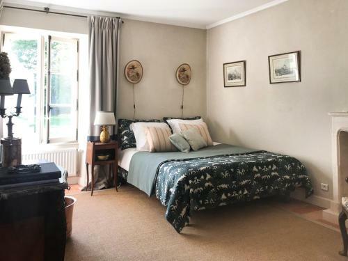 La Garnache Villa Sleeps 20 With Pool And Wifi