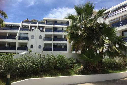 Quiet Apartment With Pool 10min From The Beaches