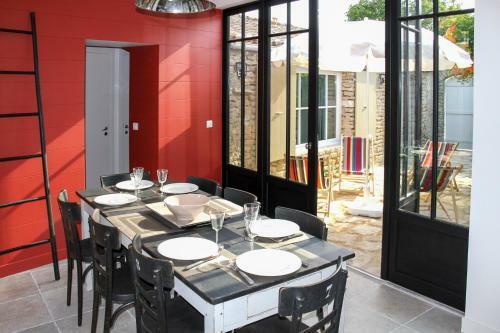 Les Portes-en-re Villa Sleeps 6