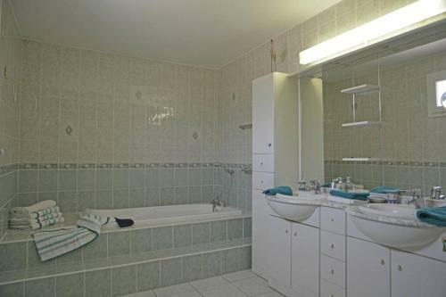 Villa La Scribote Sea And Pool