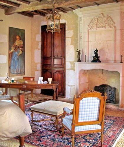 Martigue Chateau Sleeps 14 Pool Wifi