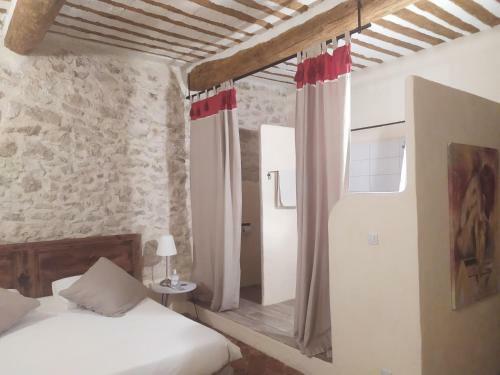 Bed & Breakfast Chambre D'h�tes Face Au Lavoir