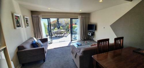 The Moorings Motel And Apartments