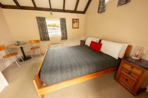 Shotover Top 10 Holiday Park