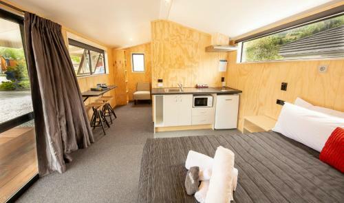 Shotover Top 10 Holiday Park