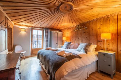 Ferme de Margot Morzine - By Emerald Stay