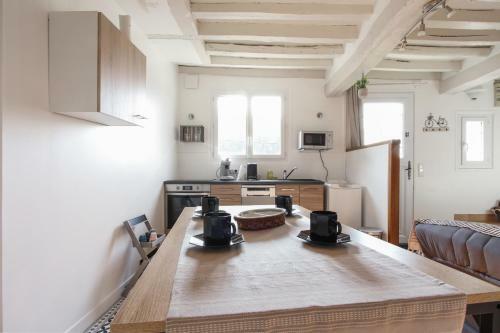 House With One Bedroom In Pierrefonds With Wifi
