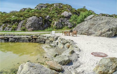 Holiday Home Kvalav�g Tresvikvegen
