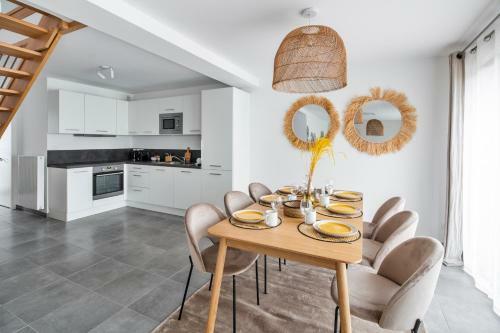 Maison Elleviou - Grande Maison � Deux Pas Du Centre