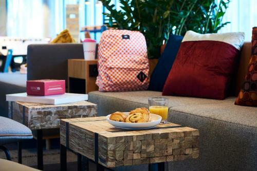Hotel Moxy Paris Charles de Gaulle Airport