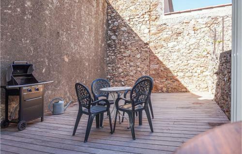 Stunning Home In Saint Chinian W/ 2 Bedrooms