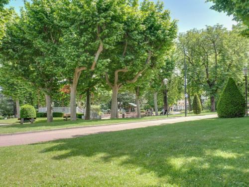 Blissful Apartment In Saint Chamond With Balcony