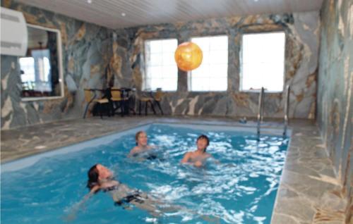 Holiday Home Utne Raaen Hytteutleige V