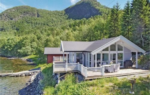 Holiday Home Skodje H�yvika