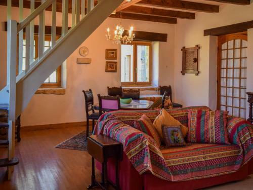 Charming Holiday Home With Deckchairs, Garden, Terrace, Bbq