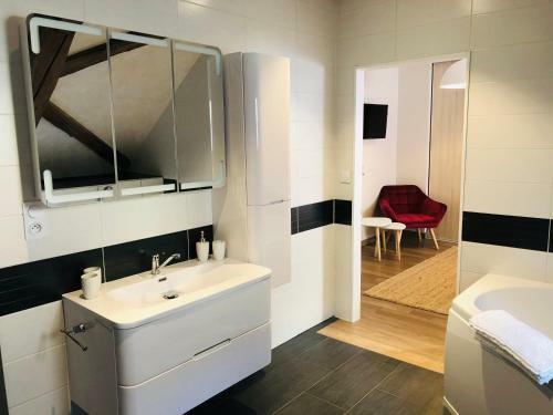 Hostal La Grange Saint Nicolas - G�te