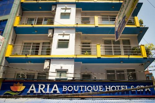 Royal Penguin Boutique Hotel