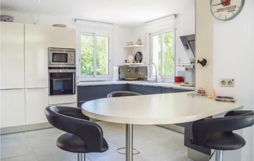 Three-bedroom Holiday Home In Sta Maria Poggio