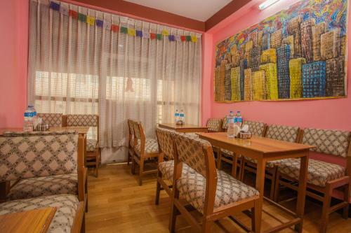 Hostal Mountain Peace Guest House