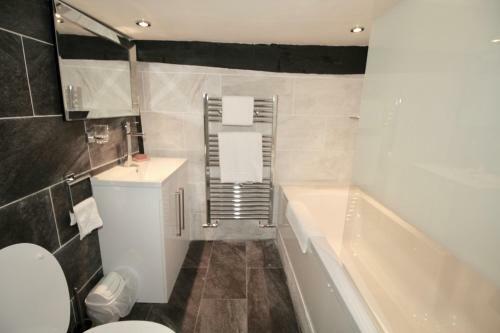 Hotel Chequers Inn
