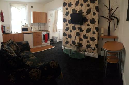 Norwyn Court Holiday Apartments