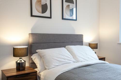 Modern 1 Bedroom Apartment In Bolton