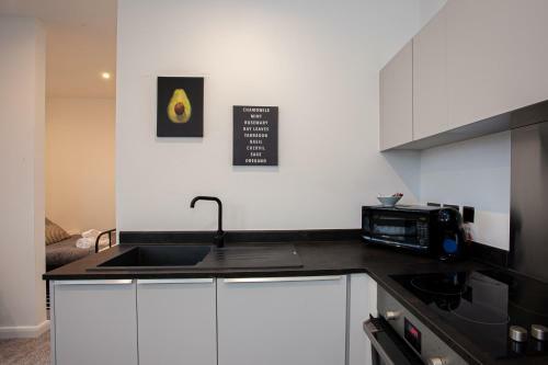 Modern 1 Bedroom Apartment In Bolton