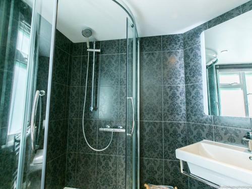 Exquisite 3bdr Botanical Oasis In Central Brighton
