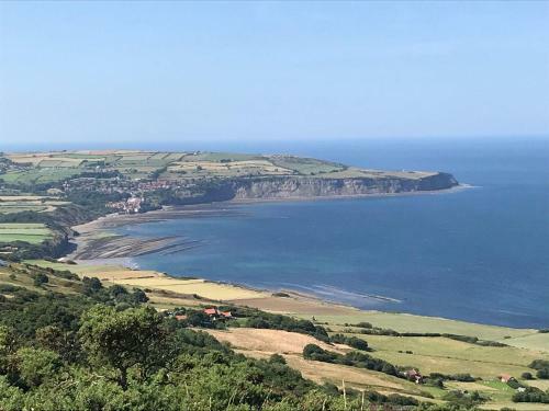 Impeccable 3-bed Lodge At Cayton Bay Holiday Park