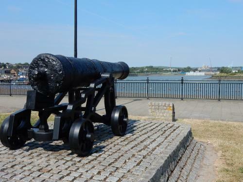 Hostal Double Room, Chatham Dockyard