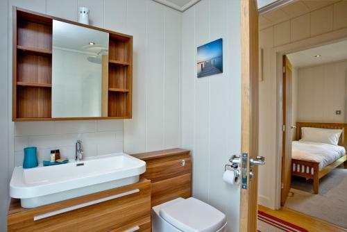 Peppers Lodge, Strawberryfield Park
