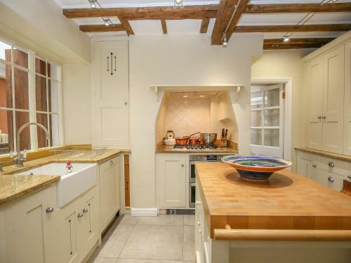 4 Maidens Row