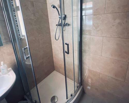 5-bed 5-ensuite Coventry Walsgrave M6 M69