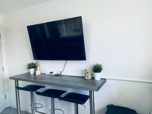 5-bed 5-ensuite Coventry Walsgrave M6 M69