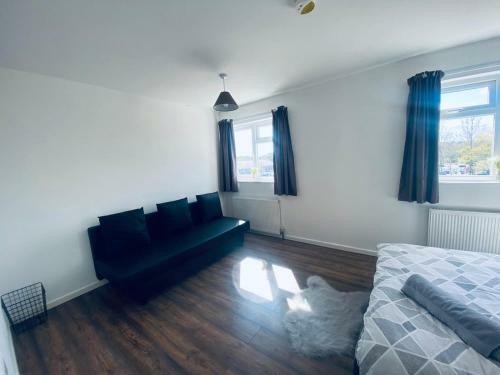 5-bed 5-ensuite Coventry Walsgrave M6 M69