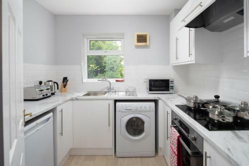 Sublime Stays Thornhill 1 Bed Apartment Crawley