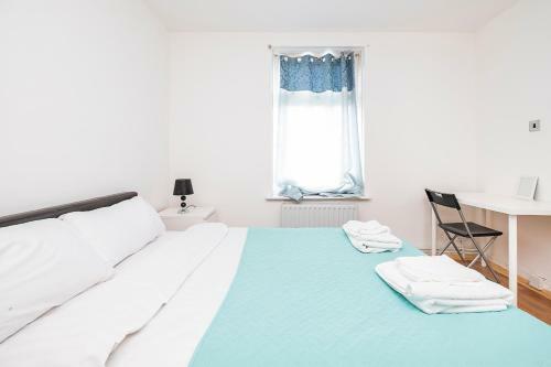 Dagenham 4 Bedhouse Rm10