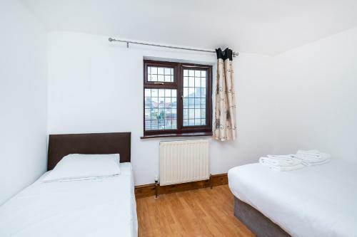 Dagenham / A13 4 Bedhouse For The Contractors