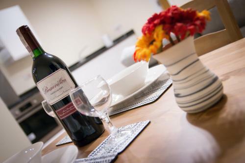 Apartamento Secure Contractor Housing With Free Wifi