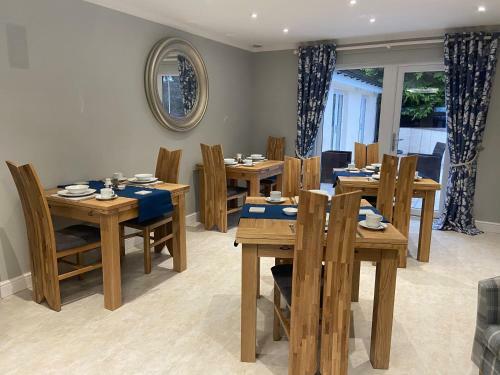 Hostal Kirkwirral Guest House And Spa