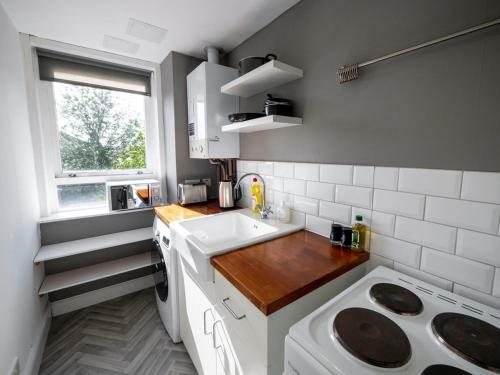 Apartamento New Superhost Listing: Bright Flat Nr. University