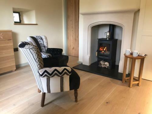 Gatekeepers Lodge, Dyrham Park - Private & Self Contained, Deluxe Accommodation, 15 Mins From Bath