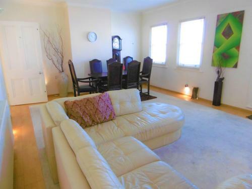 Wilmington Square Penthouse Apartment
