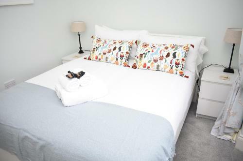 Bernard St - Bright And Spacious 1 Bed Apartment At The Shore!