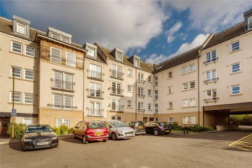 Powderhall Rigg, Canonmills Apartment