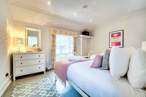 Altido Luxury City Centre Mews House