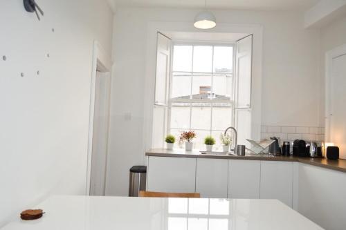 Beautiful Edinburgh Apartment In Stockbridge