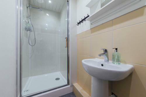 Stylish And Comfortable City Centre Apartment