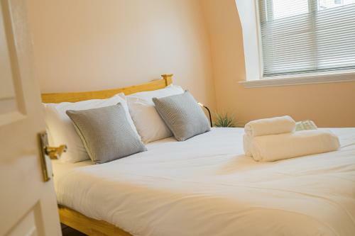 2 Bedroom Central Apartment With Stunning Castle View